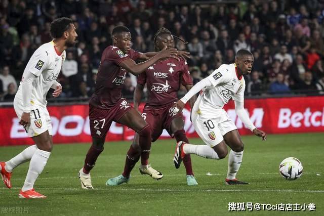 英超-小克鲁伊维特点射 曼联主场0-3伯恩茅斯